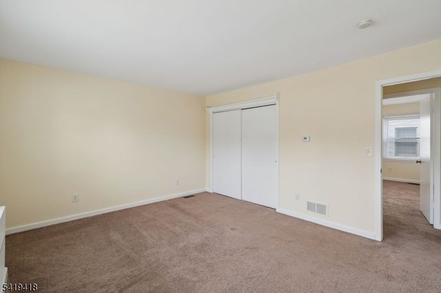 1 Lyons Pl, Morristown Town, NJ 07960