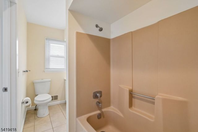 1 Lyons Pl, Morristown Town, NJ 07960