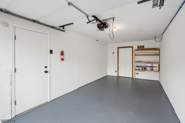 1 Lyons Pl, Morristown Town, NJ 07960