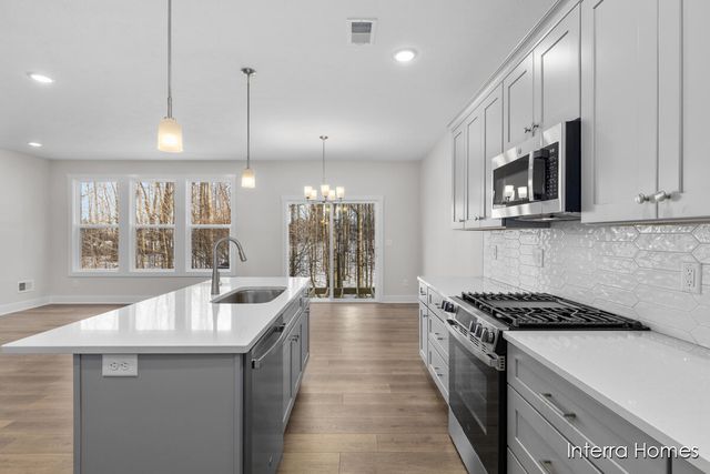 3333 Kings River Street Sw 43, City Of Wyoming, MI 49418