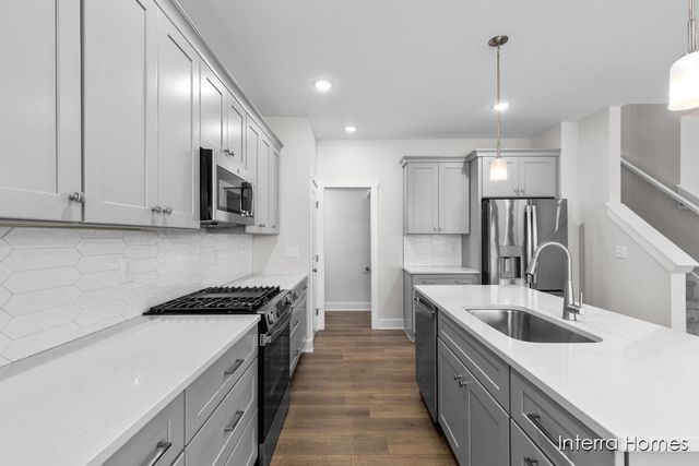 3333 Kings River Street Sw 43, City Of Wyoming, MI 49418