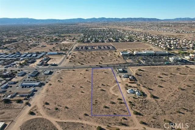 14236 Main, Hesperia, CA 92345