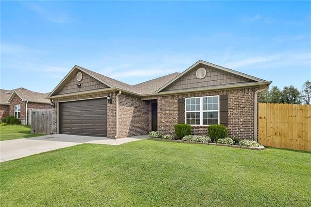 313 Woodcreek Street, Lowell, AR 72745