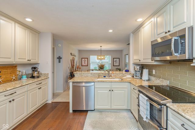 9509 Summer Ridge Place, Indianapolis, IN 46260