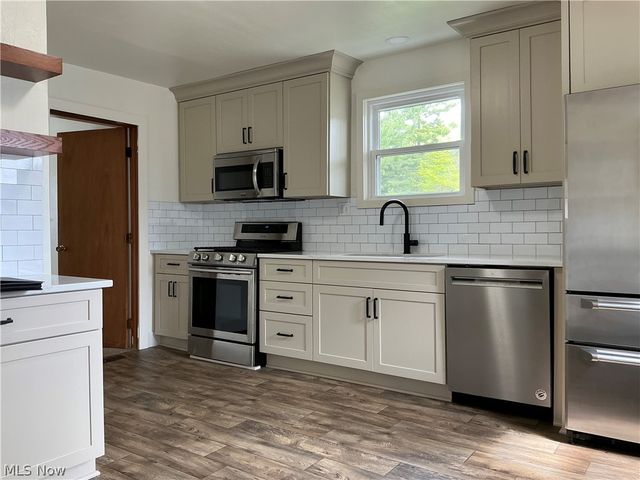 4763 Rutledge Street SE, Dennison, OH 44621