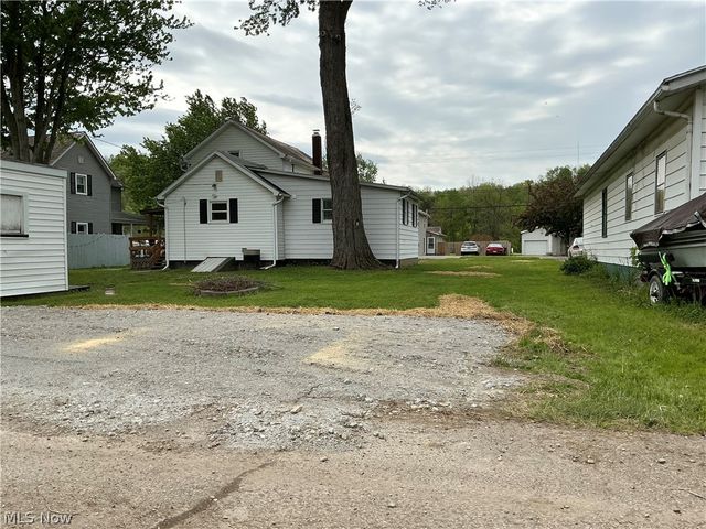 4763 Rutledge Street SE, Dennison, OH 44621