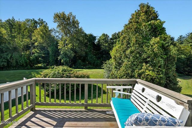 7048 Suzanne Lane, Guilderland, NY 12303