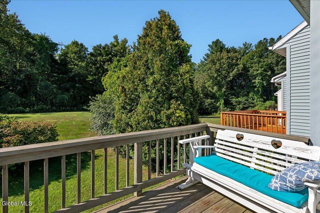 7048 Suzanne Lane, Guilderland, NY 12303