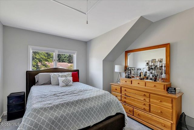 7048 Suzanne Lane, Guilderland, NY 12303