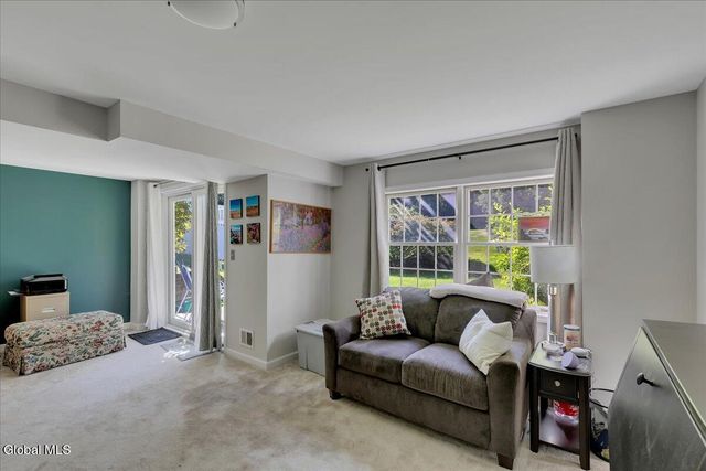 7048 Suzanne Lane, Guilderland, NY 12303