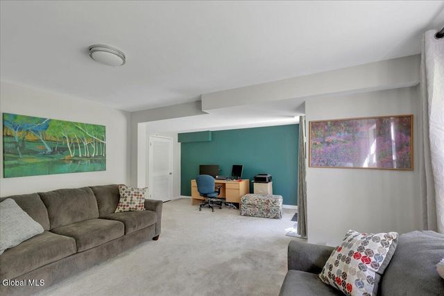 7048 Suzanne Lane, Guilderland, NY 12303