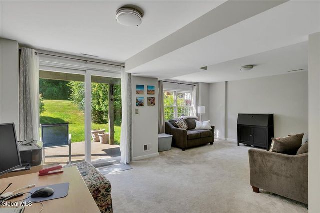 7048 Suzanne Lane, Guilderland, NY 12303