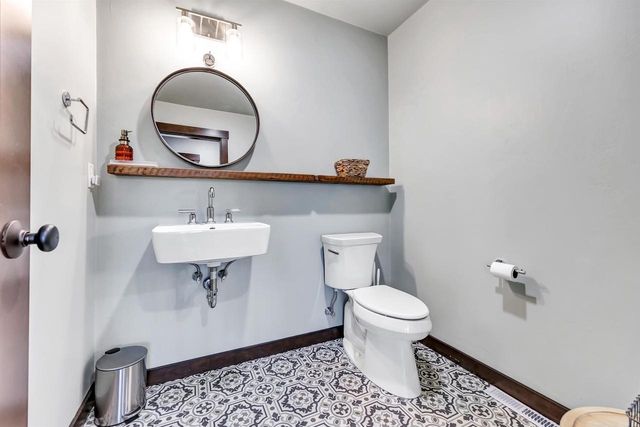 2442 LOXLEY COURT, Suamico, WI 54173