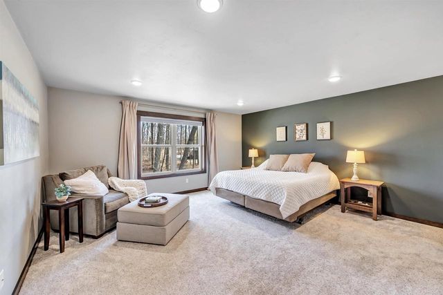 2442 LOXLEY COURT, Suamico, WI 54173