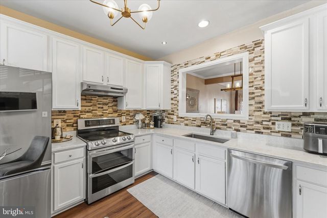 8863 DUNSTABLE LOOP, Bristow, VA 20136