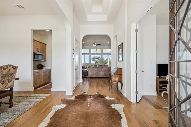 328 Barbaro DR, Austin, TX 78737