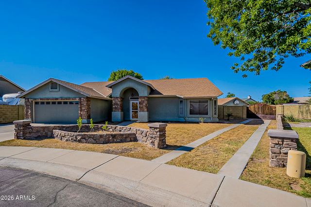 8844 W CAVALIER Drive, Glendale, AZ 85305