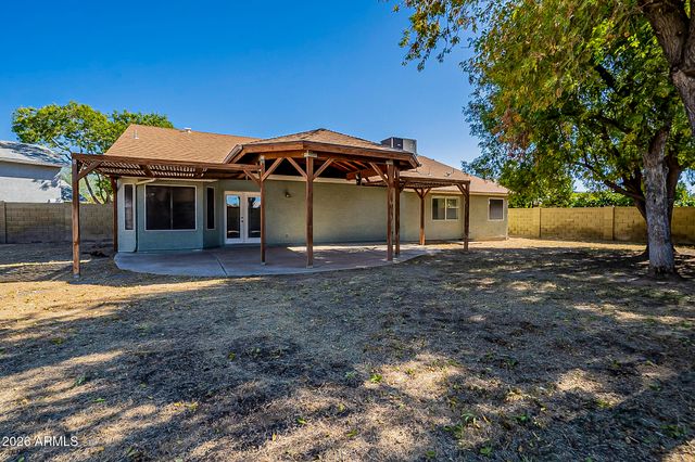 8844 W CAVALIER Drive, Glendale, AZ 85305