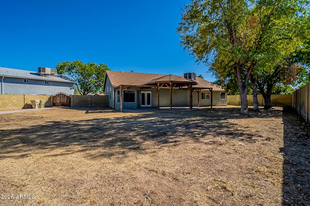 8844 W CAVALIER Drive, Glendale, AZ 85305