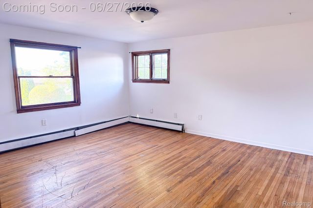 16650 Walcliff Drive, Clinton Charter Township, MI 48035