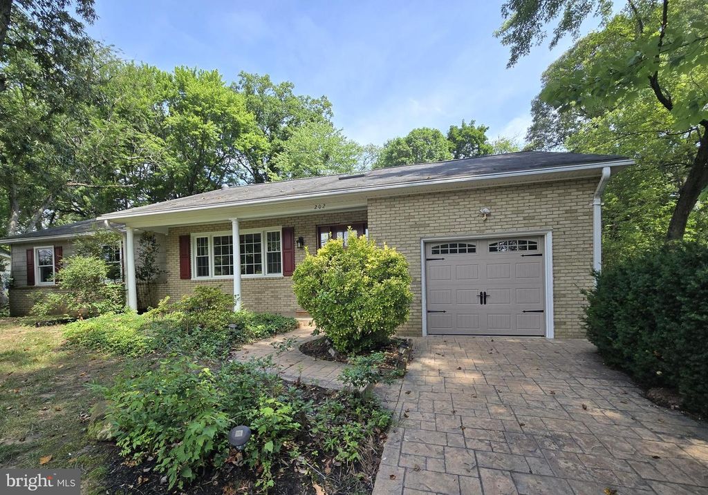 202 CYPRESS CREEK RD, Severna Park, MD 21146