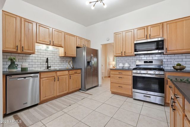 1201 E ROSE Lane 9, Phoenix, AZ 85014