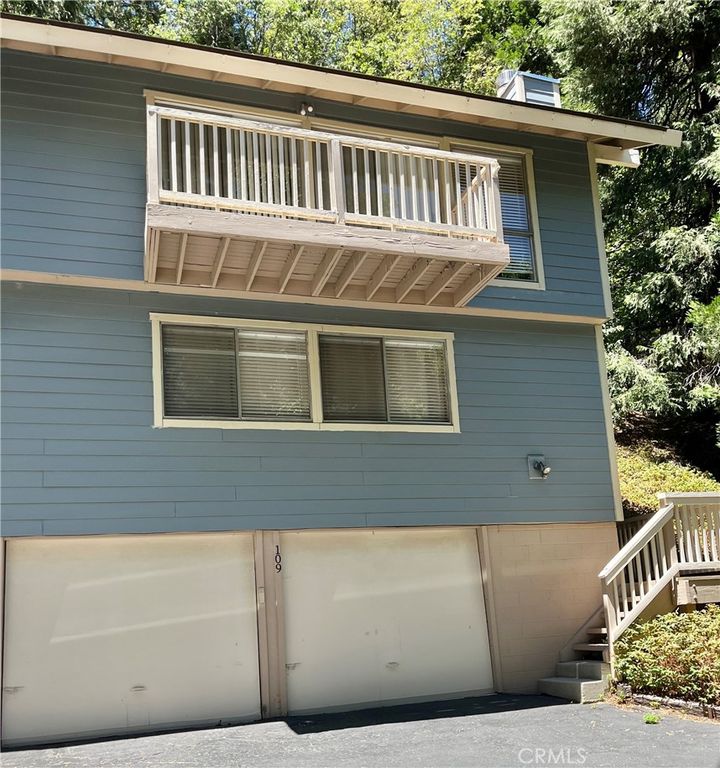 Image 19 of property listing at 109 Rockledge Lane, Lake Arrowhead, CA 92352