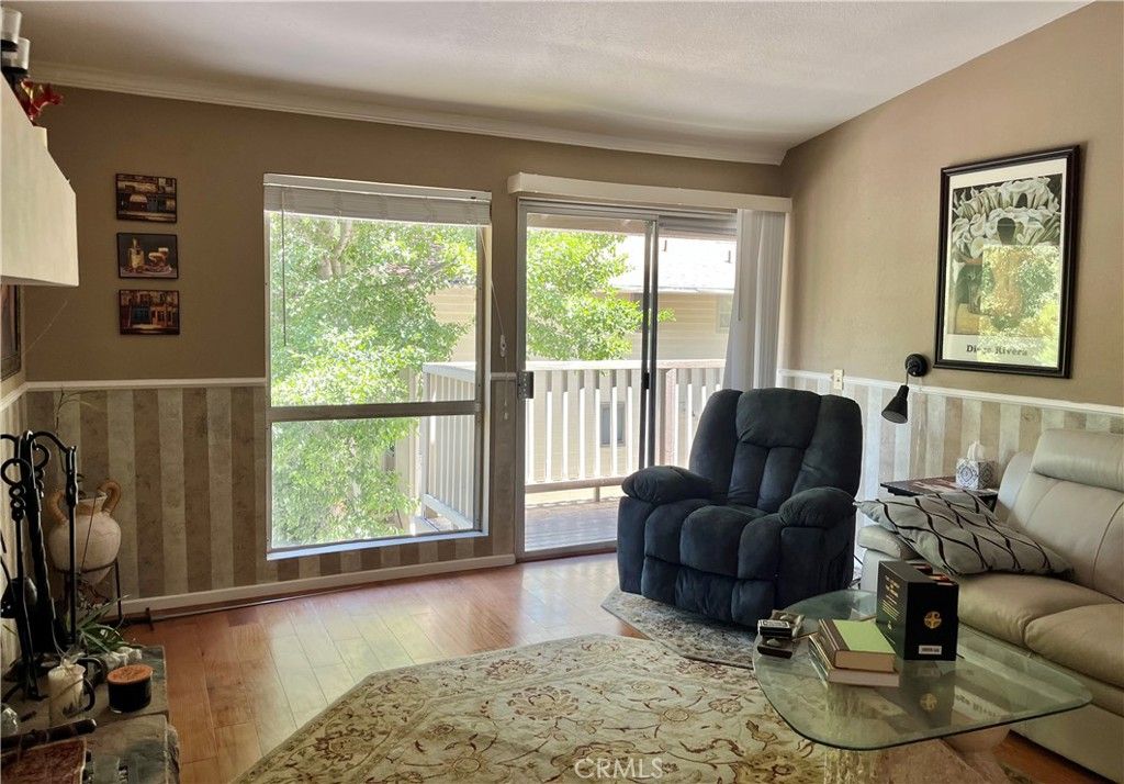 Image 3 of property listing at 109 Rockledge Lane, Lake Arrowhead, CA 92352
