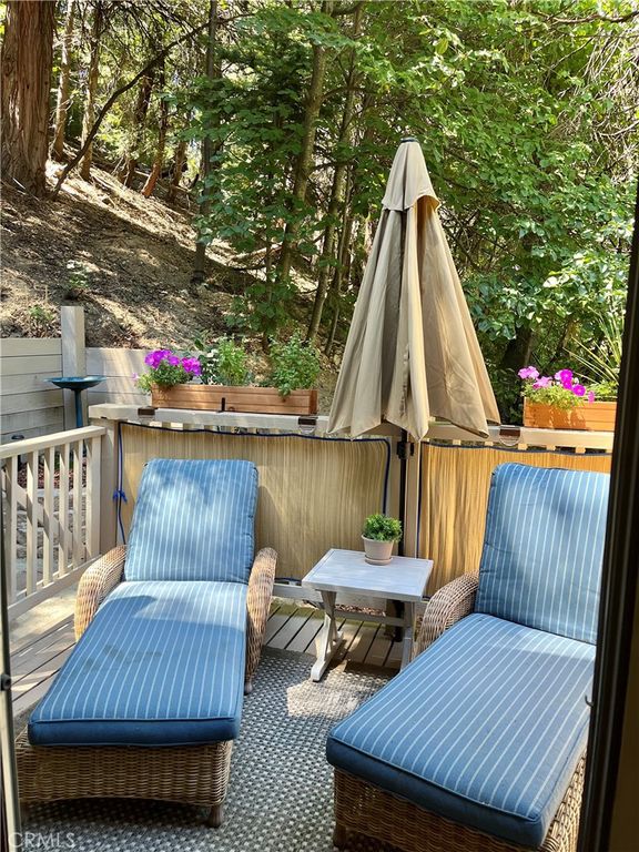 Image 8 of property listing at 109 Rockledge Lane, Lake Arrowhead, CA 92352