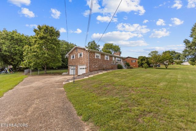 1025 Lancewood Drive, Knoxville, TN 37920