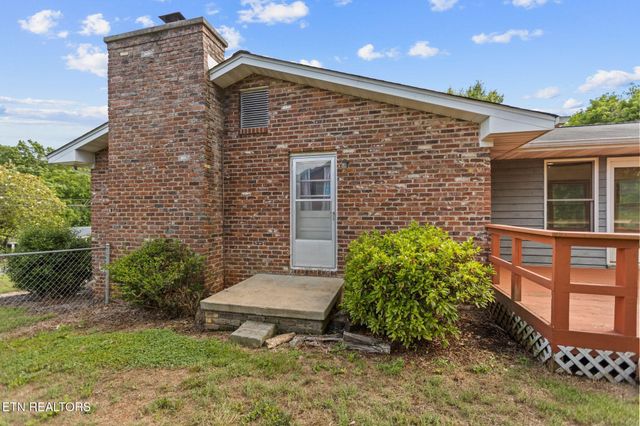 1025 Lancewood Drive, Knoxville, TN 37920