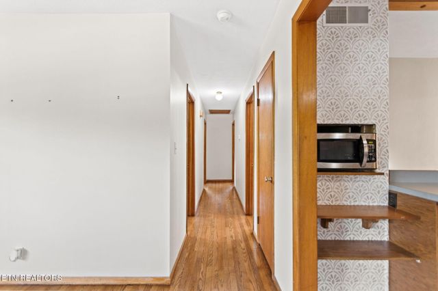 1025 Lancewood Drive, Knoxville, TN 37920