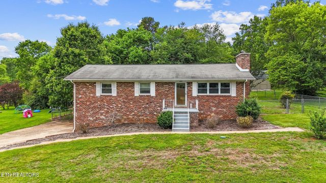 1025 Lancewood Drive, Knoxville, TN 37920