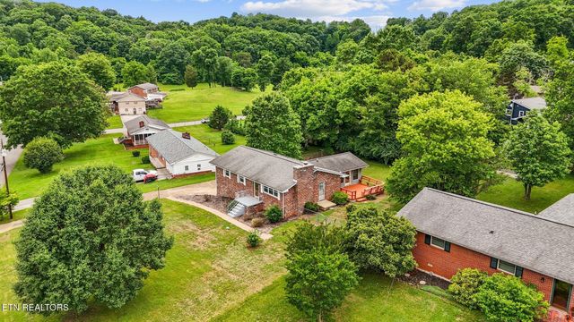 1025 Lancewood Drive, Knoxville, TN 37920