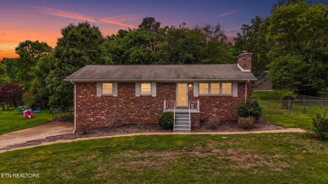1025 Lancewood Drive, Knoxville, TN 37920