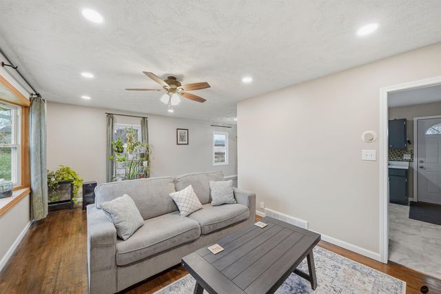 429 Russell Street, Alvo, NE 68304