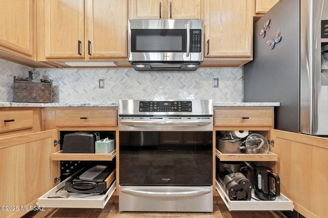 2323 S Via Pompilo, Green Valley, AZ 85614