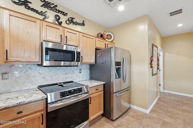2323 S Via Pompilo, Green Valley, AZ 85614