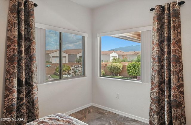 2323 S Via Pompilo, Green Valley, AZ 85614