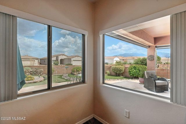 2323 S Via Pompilo, Green Valley, AZ 85614