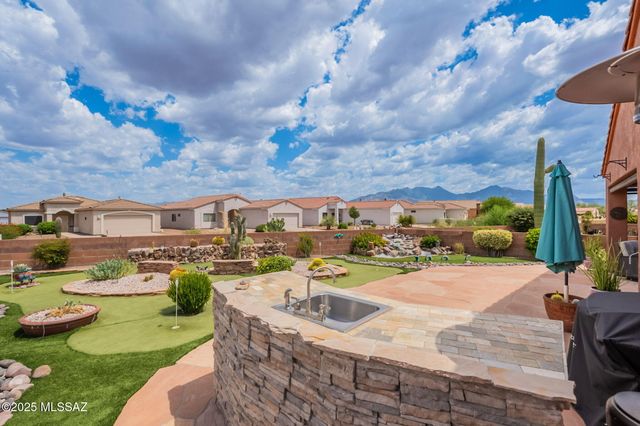 2323 S Via Pompilo, Green Valley, AZ 85614