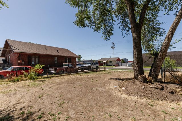 207 33RD ST, Ogden, UT 84401