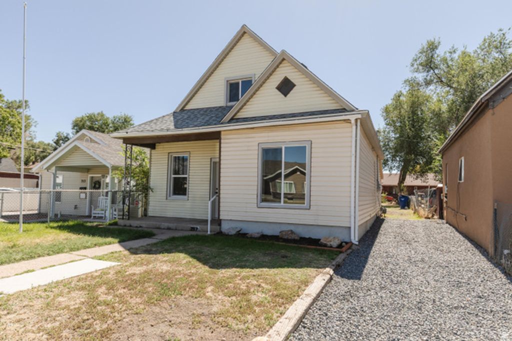 207 33RD ST, Ogden, UT 84401 — photo 2
