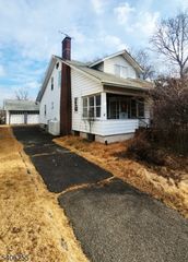 518 W Broadway, Haledon Boro, NJ 07508