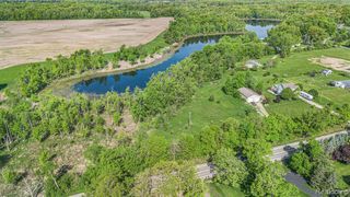 D N Holly, Holly, MI 48442