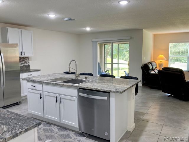 614 W Fairways View Drive, Beverly Hills, FL 34465