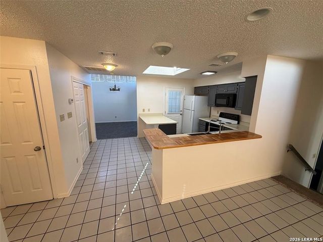 116 Campbell Dr Unit 16, Canyon Lake, TX 78133