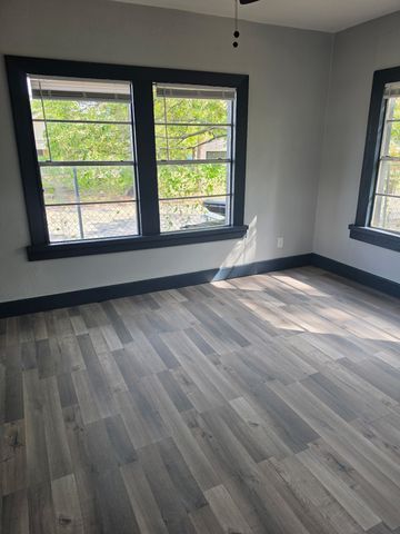 522 N Austin Avenue, Denison, TX 75020