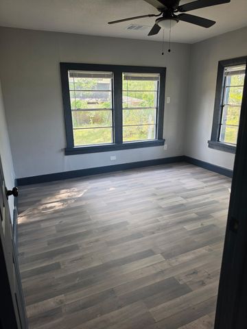 522 N Austin Avenue, Denison, TX 75020