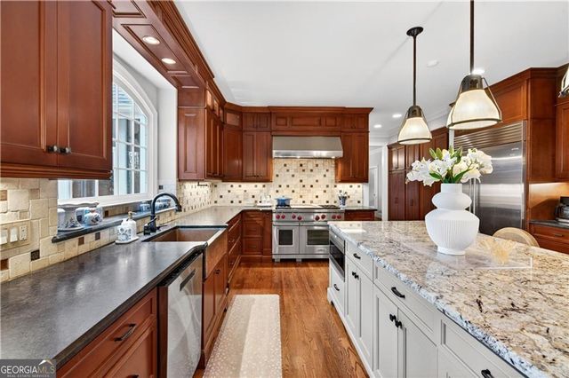 465 Thornwyck Trail, Roswell, GA 30076